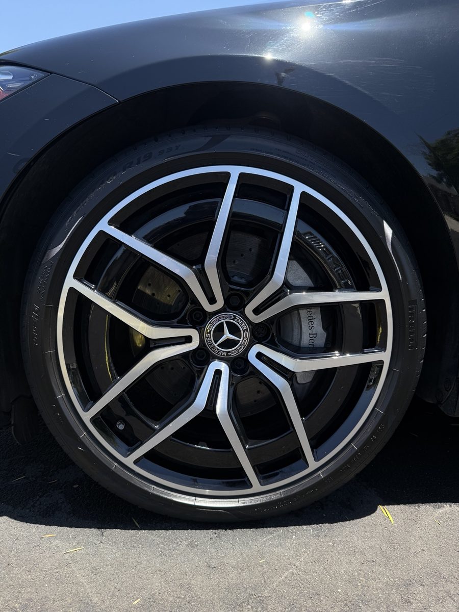 Mercedes wheel detail